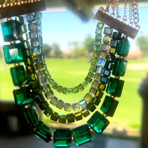 Green Beaded Necklace - Picture 2 of 5